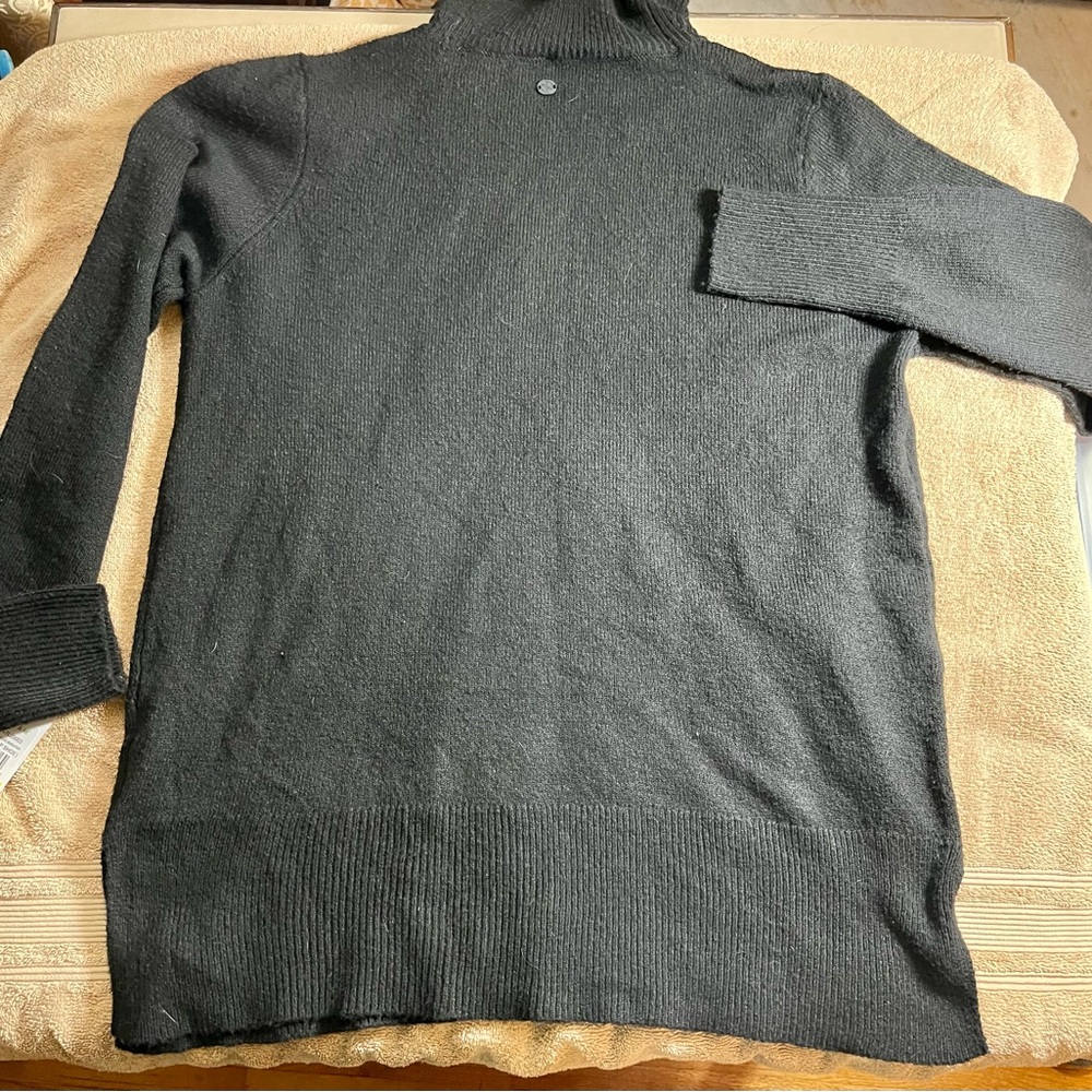 GAIAM Essex Cowl Neck Sweater NWT Athleisure Black Wardrobe‎ essential